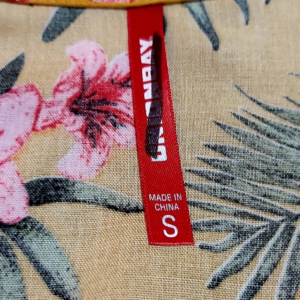 Unionbay Floral Crop Top - Picture 5 of 5